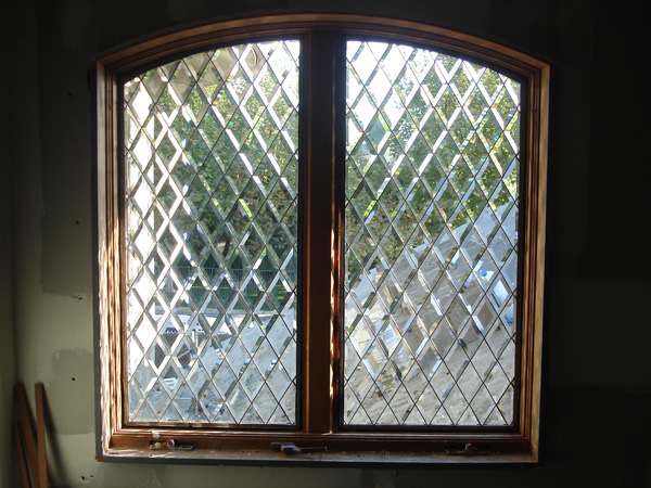 All Beveled Tudor Style Diamonds Window Inserts