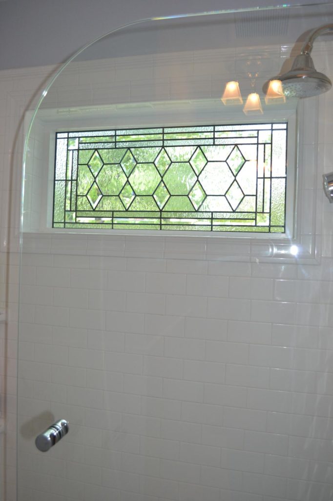 Classic All Beveled Diamond & Clear Textured Glass Window