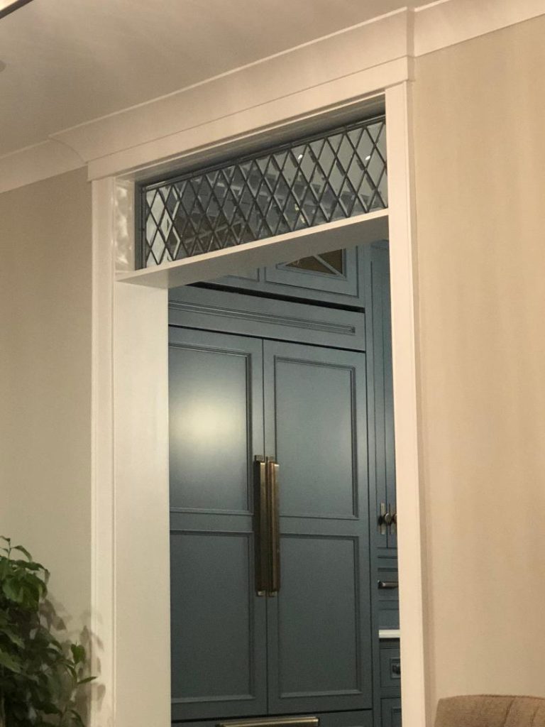 Tudor style diamond transom insert