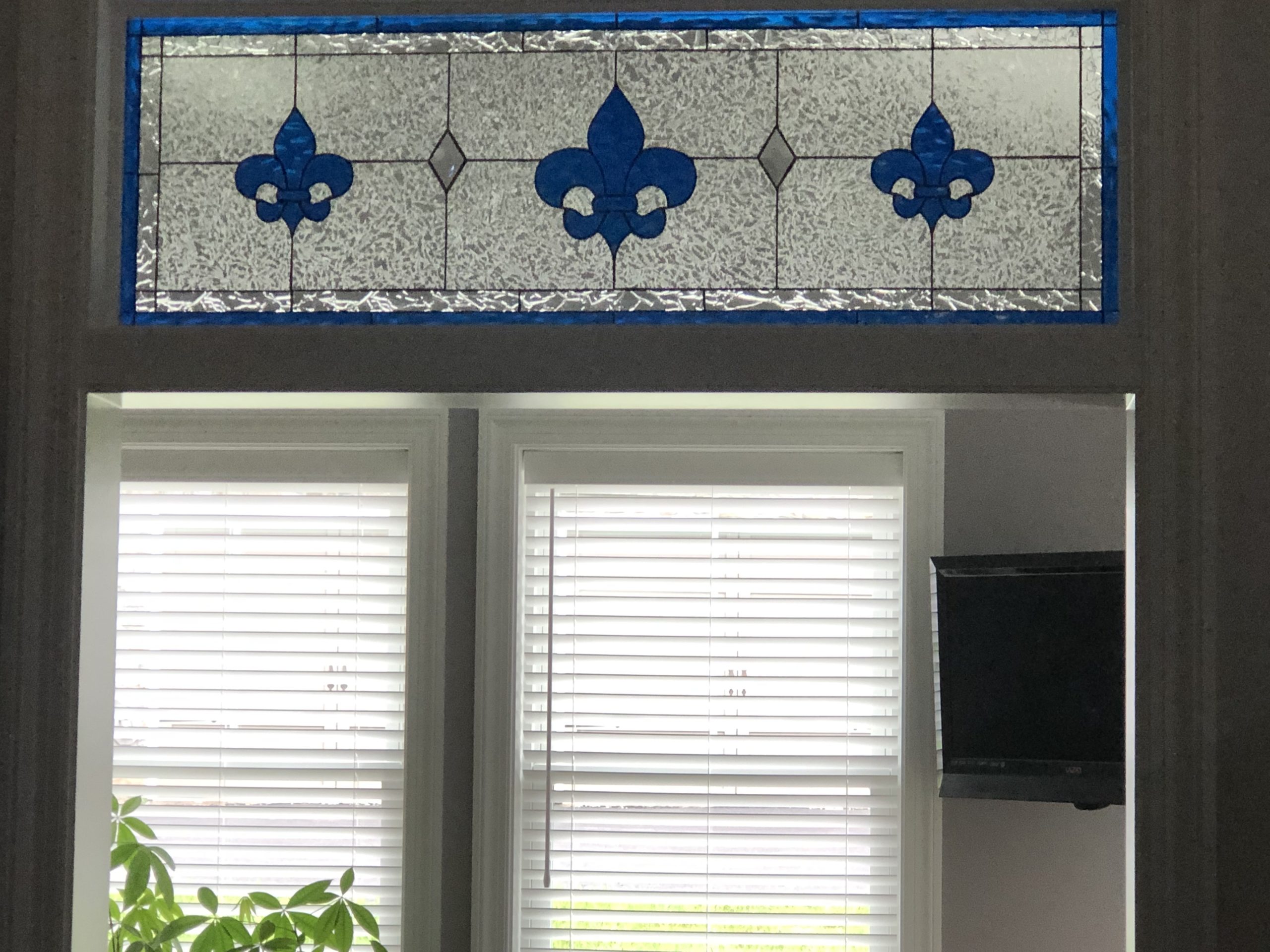 Beautiful ”Galway” Classic Fleur De Lis Stained Glass Transom Window